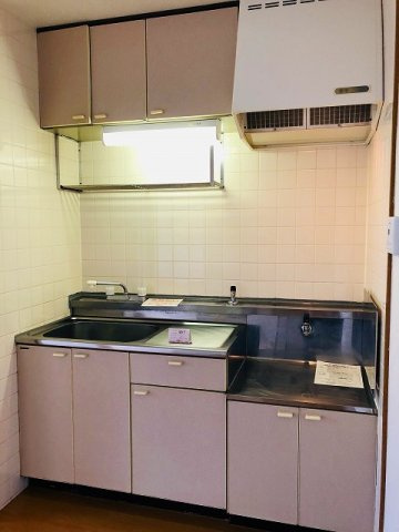 ビレッジストーンⅠのキッチン|きれいなキッチンです