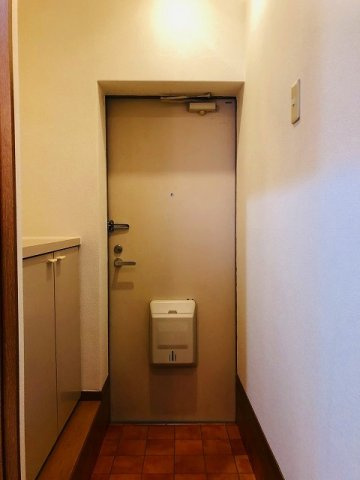 ビレッジストーンⅠの玄関|ゆったりとした玄関です