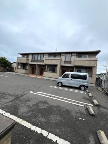 メゾンドペシェの駐車場|駐車場があるので、車を買う予定の方も安心です
