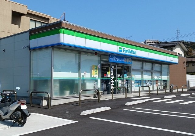 メゾンドペシェの周辺|ファミリーマートまで26m