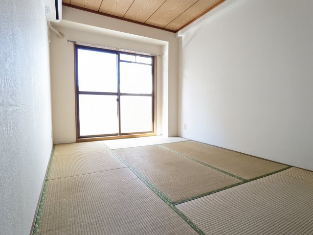 榎本ハイデンスの和室