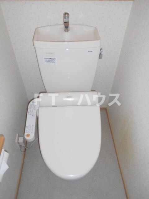 飯山満町戸建のトイレ