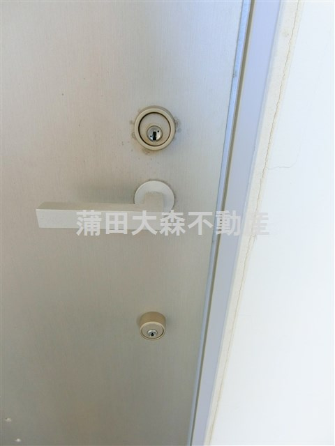 イプセ多摩川緑地の玄関