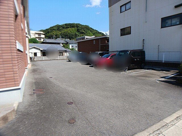 ヴィラージュ　ドウ　ソレイユⅠの駐車場