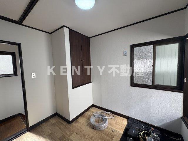 【洋室】 | 大森西5丁目戸建 | 明るい洋室です