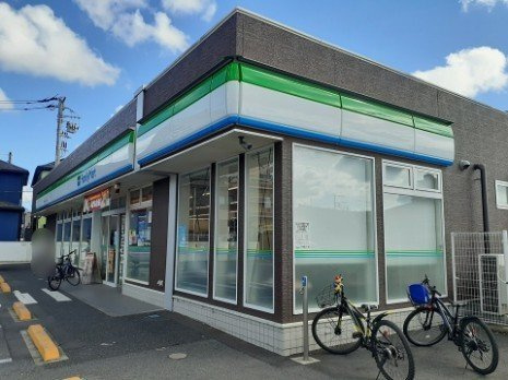 カーサベニーレＢの周辺|ファミリーマートまで110m