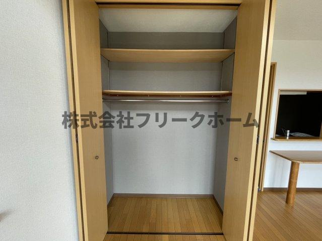 三鷹市上連雀６丁目の賃貸マンションの収納|他号室の写真になります。