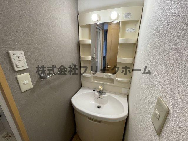 三鷹市上連雀６丁目の賃貸マンションの洗面所|他号室の写真になります。