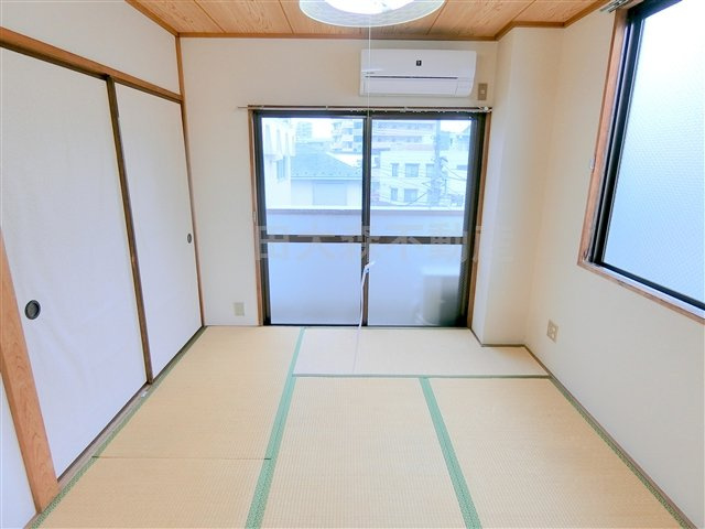 第25シンエイビルの内装|和室6帖　二面採光