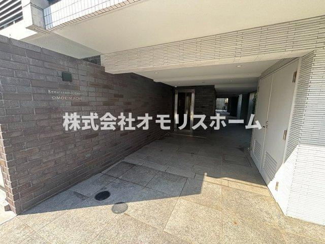 ルネサンスコート大森町 のエントランス