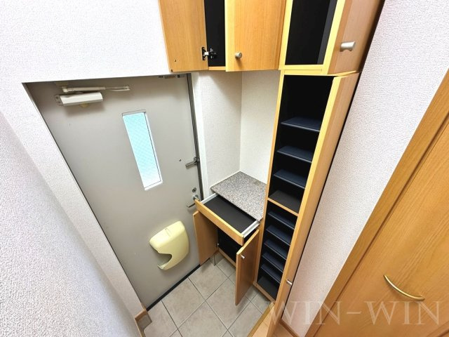 リーヴァ菅池 Aの玄関