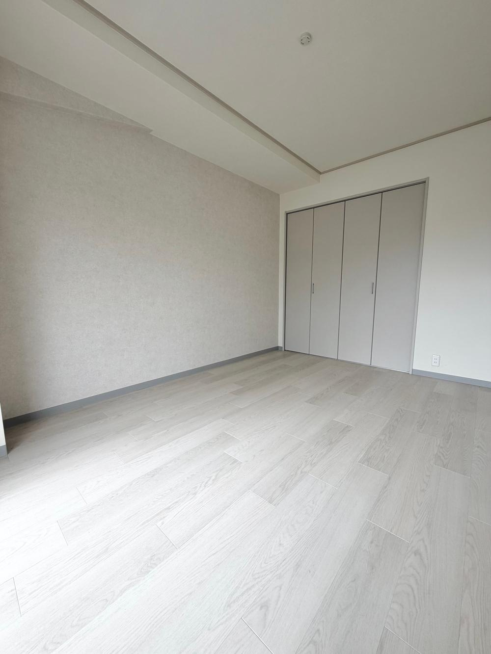 ライツシティ東寝屋川弐番館の洋室|洋室6.0帖
■物件内覧・資金計画相談・住宅ローン相談、リフォーム相談、お問合せ受付中■
※当日・翌日のご内覧、ご相談はお電話でのお問合せがスムーズです！