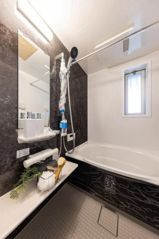 ライツシティ東寝屋川弐番館の浴室|ユニットバス　浴室換気乾燥暖房機
■物件内覧・資金計画相談・住宅ローン相談、リフォーム相談、お問合せ受付中■
※当日・翌日のご内覧、ご相談はお電話でのお問合せがスムーズです！