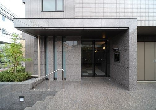 ルーブル練馬参番館のエントランス
