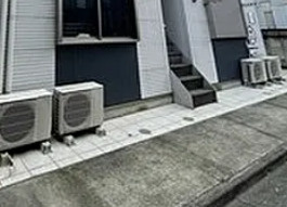 ドミール西が丘のエントランス