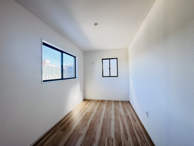 柏市柏新築戸建【高田小学校：7分】の子供部屋|5.6帖洋室