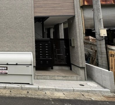 【エントランス】