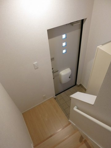 ラフィーネＫの玄関