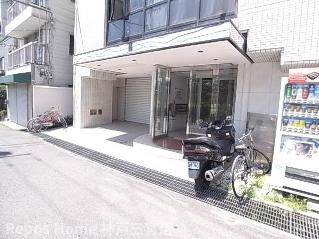 サンビルダーパールビル　のエントランス