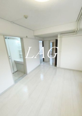 【居間・リビング】 | グロワール志村 | 洋室のお部屋です。