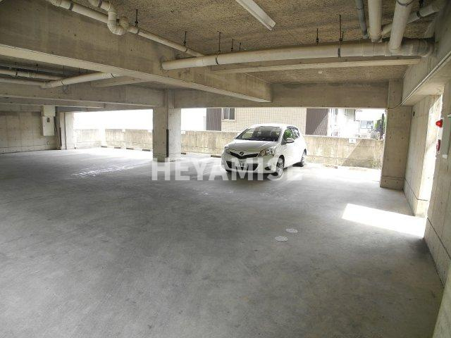 マイルーム梁川の駐車場