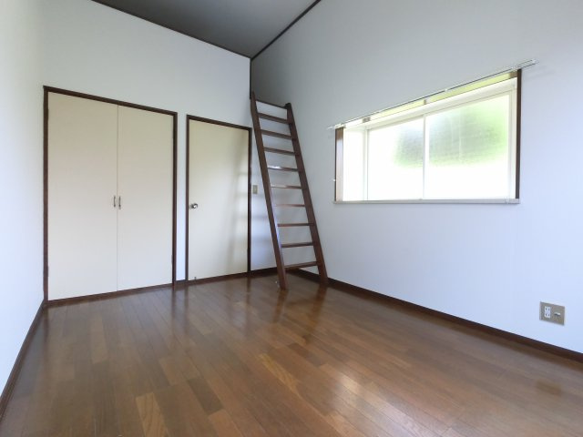 【寝室】
