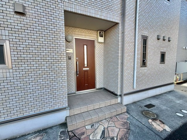 アルターナ英賀保のエントランス