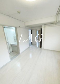 【居間・リビング】 | グロワール志村 | 洋室のお部屋です。