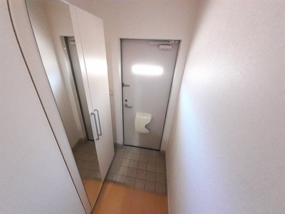【玄関】 | グランソレイユ今里