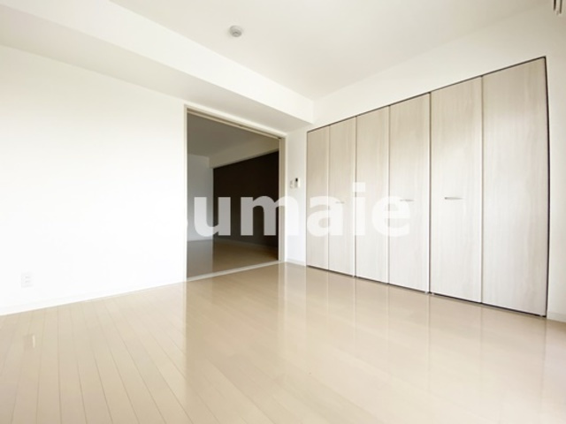 ベルフォートの寝室|シンプルな内装のお部屋です。