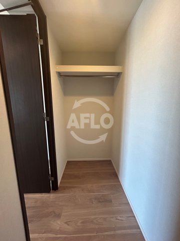 クラッシィタワー淀屋橋の収納|クラッシィタワー淀屋橋　ウォークインクローゼット