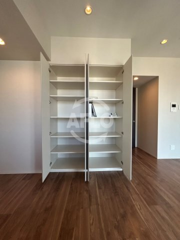 クラッシィタワー淀屋橋の収納|クラッシィタワー淀屋橋　リビング収納