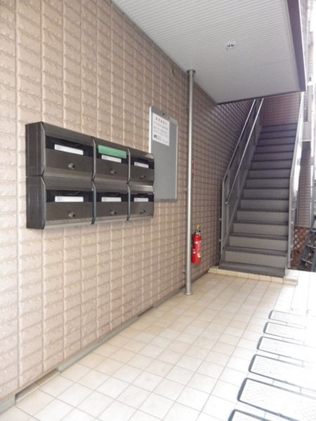エシール中十条のエントランス