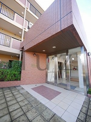 横浜市旭区白根４丁目の賃貸マンションのエントランス|綺麗なエントランス！