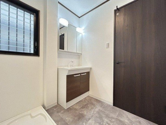 【内装】 | 東大阪市菱屋東1丁目 | 1階のシャンプードレッサー新調です☆