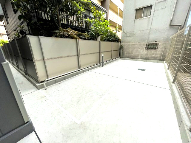 FDS TENNOJI VIM　の駐車場