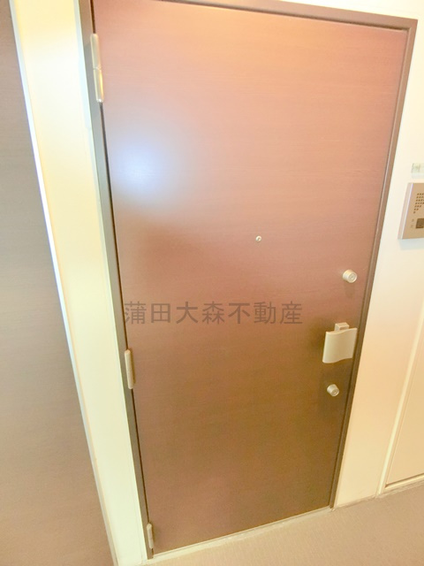 クレイシア矢口の玄関