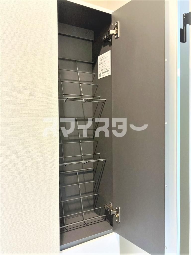 ブエナメゾン福生の玄関