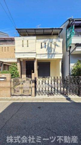 新家中町　中古戸建の外観