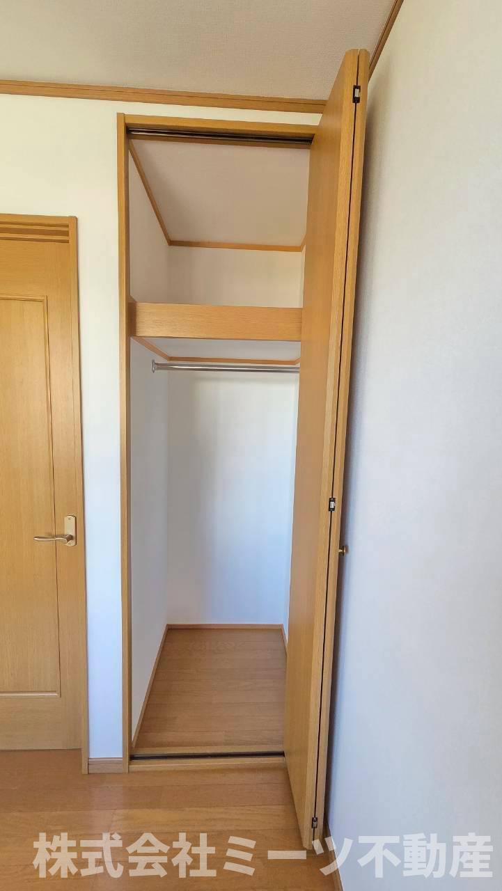 新家中町　中古戸建の収納