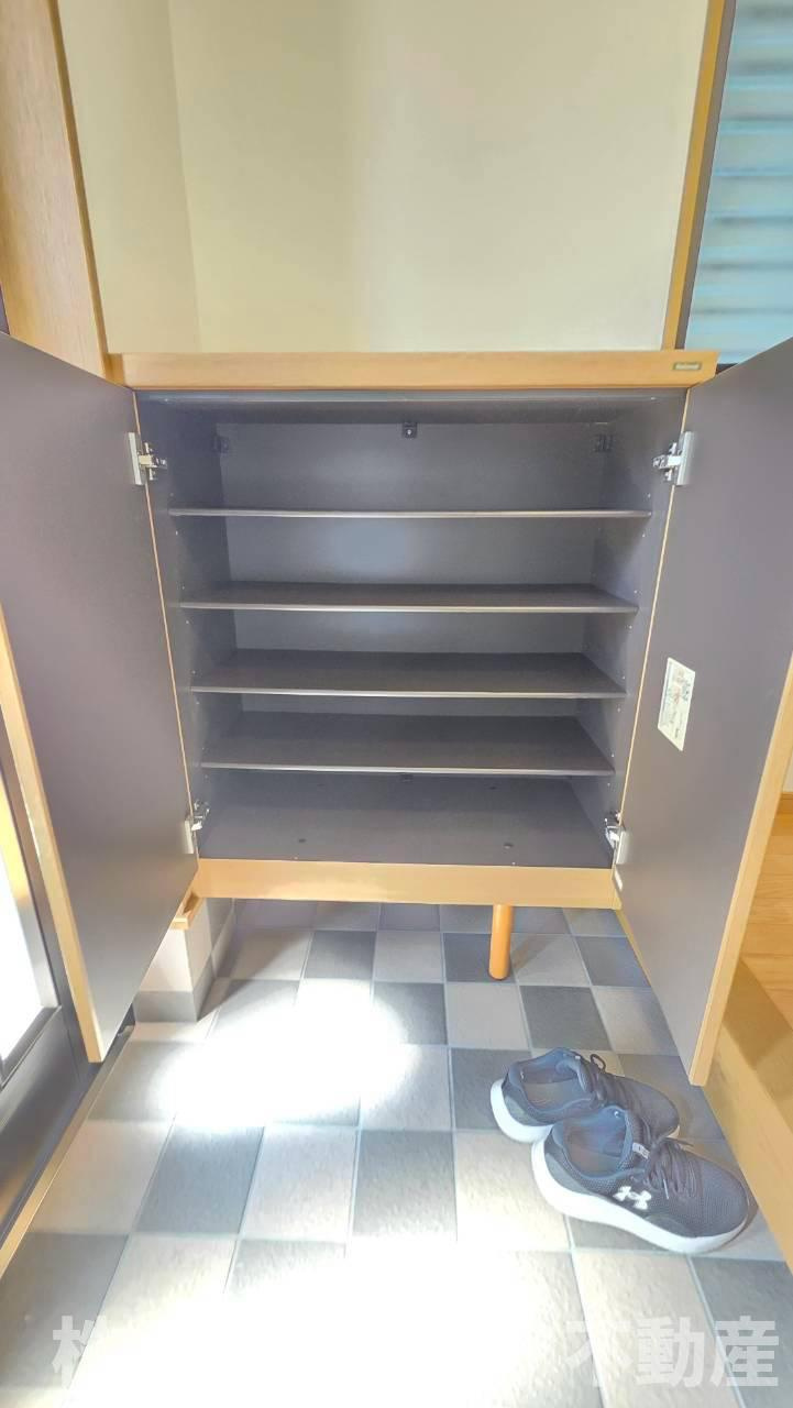 新家中町　中古戸建の収納