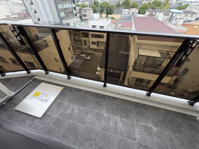 MAISHIN神戸三宮EASTのバルコニー