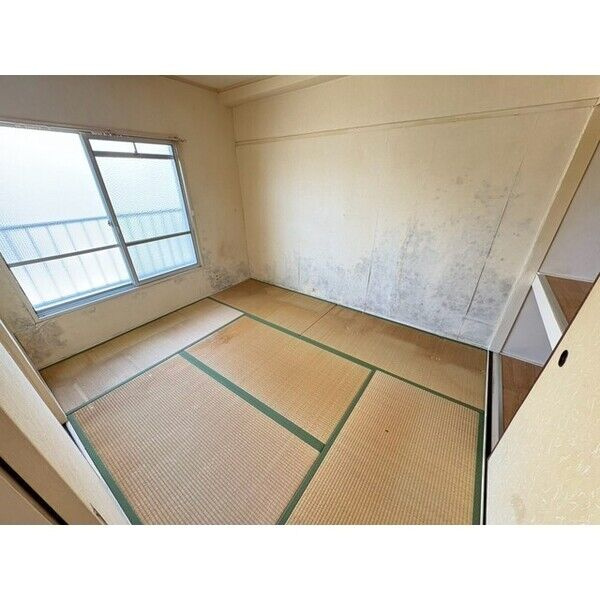 マンション東花園の和室