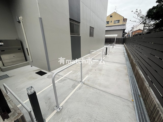 クレリア新深江の駐車場