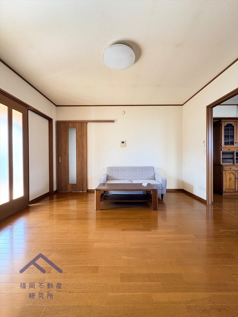 春日市惣利3丁目戸建ての居間・リビング