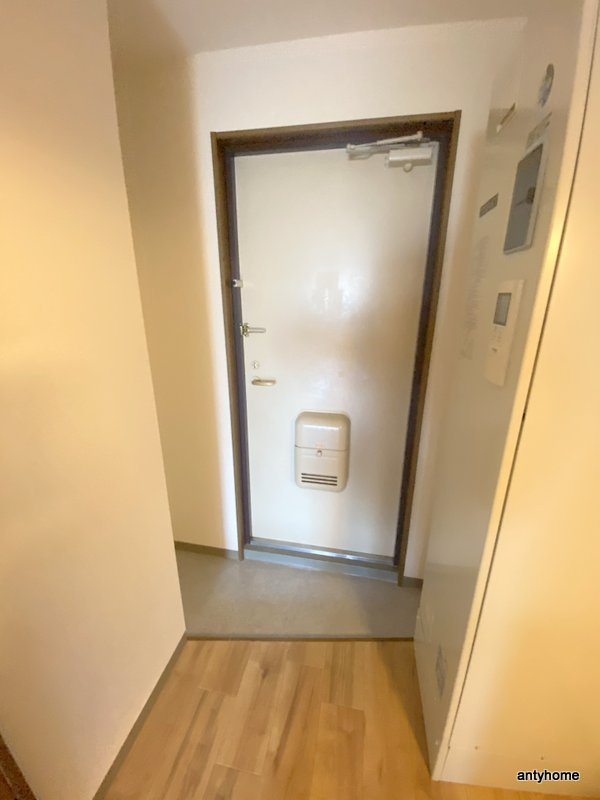 ドエル南本町　仲介手数料無料の玄関