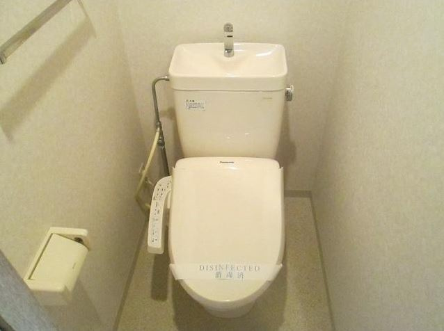 エスコート東大前のトイレ|バス・トイレ別　温水洗浄便座