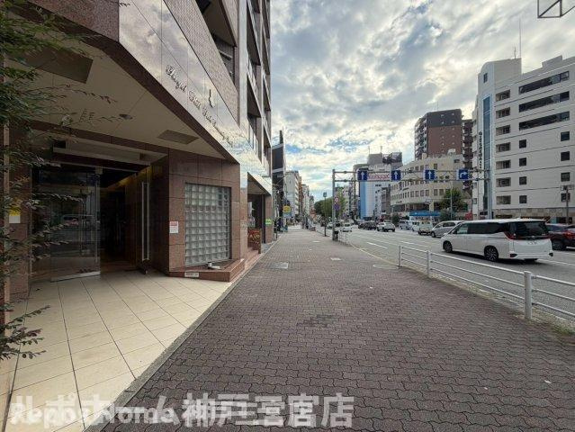 ロイヤルヒル神戸三ノ宮Ⅱのエントランス