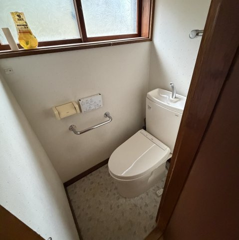 登別市新川町4丁目21-1戸建のトイレ