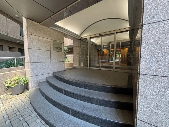 シスナブ池袋本町のエントランス|シスナブ池袋本町：オートロック付きマンションです！